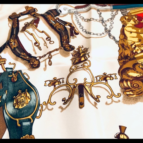 Authentic Vintage Hermes Silk Scarf - 90cm - Musee with Original Hermes Envelop - Picture 8 of 15